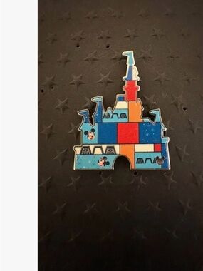 WDW Hidden Disney Series 2026 Wave A Contemporary Resort Chaser Pin
